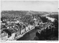 Aufnahme der Stadt Namur während des Ersten Weltkriegs, Blickrichtung Osten entlang der Sambre.; NLJS_Dokumente_CV_0592; digitalisiert und zusammengestellt: Frank-Egon Stoll-Berberich, 2023.