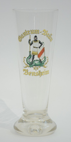 Werbeplakat der Guntrum Brauerei in Bensheim an der Bergstraße für Guntrum's St. Georgen Bräu, Größe:  Glas ca. 30 cm, Aufdruck: ca. 6 cm, Text: Guntrum Bräu Bensheim