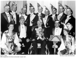Joseph Stoll als Ehrenvorsitzender der Bensheimer Karnevalsgesellschaft "BKG" im Kreise des Elferrates. Joseph Stoll als Ehrenvorsitzender der Bensheimer Karnevalsgesellschaft "BKG" im Kreise des Elferrates.