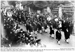  Teilnehmer Nr. 40: Bürgerwehr Bad Peterstal.; Kennung: NLJS_Fotoalbum_Winzerfestumzug_1932_031