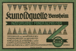 Etikett für Flaschen der Kunoldquelle in Bensheim an der Bergstraße, Größe: , Text: Kunoldquelle Bensheim, Natürliches Mineralwasser, Tafelwasser aus dem antürlichen Mineralwasser der Bensheimer Kunoldquelle, enteisend und unter Zusatz von Kohlensäure bereitet (Nach der Analyse des chemischen Untersuchungsamtes Giessen) gesetzlich geschützt.